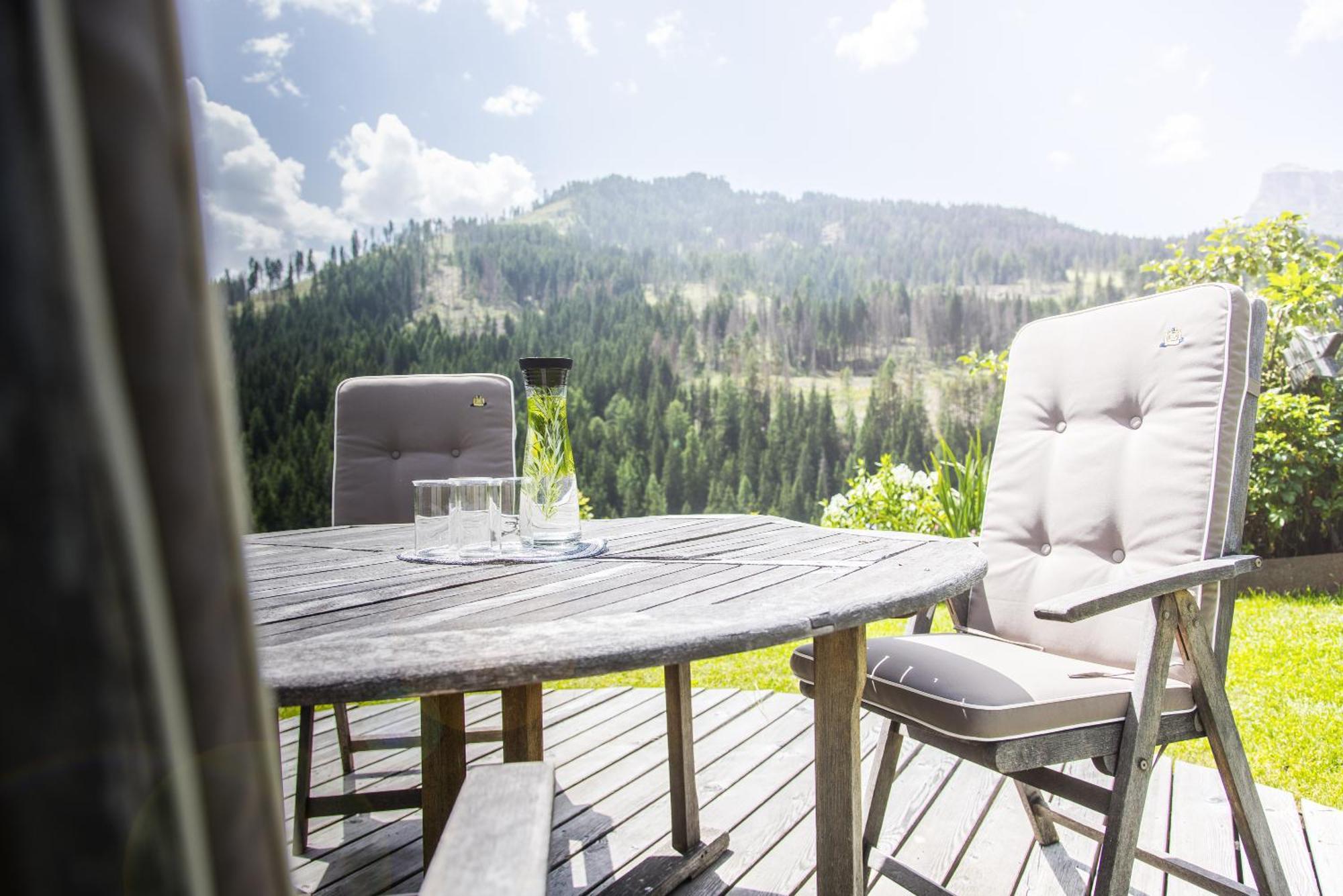 Apartment Ciasa Laoi ซานกัสซิอาโน ภายนอก รูปภาพ